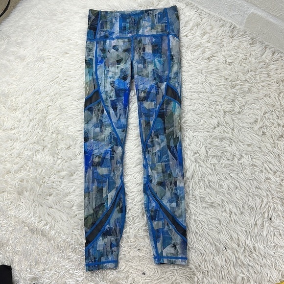 Lululemon On Pace Tight 7/8 *25" Sun Dazed Multi Blue / Super Dark - Picture 1 of 7